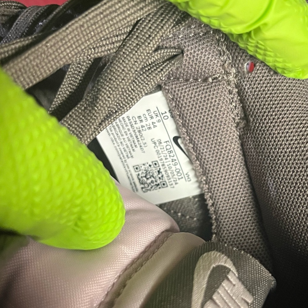 Nike Dunk Low SE Platinum Violet Cave Stone - Picture 3 of 9